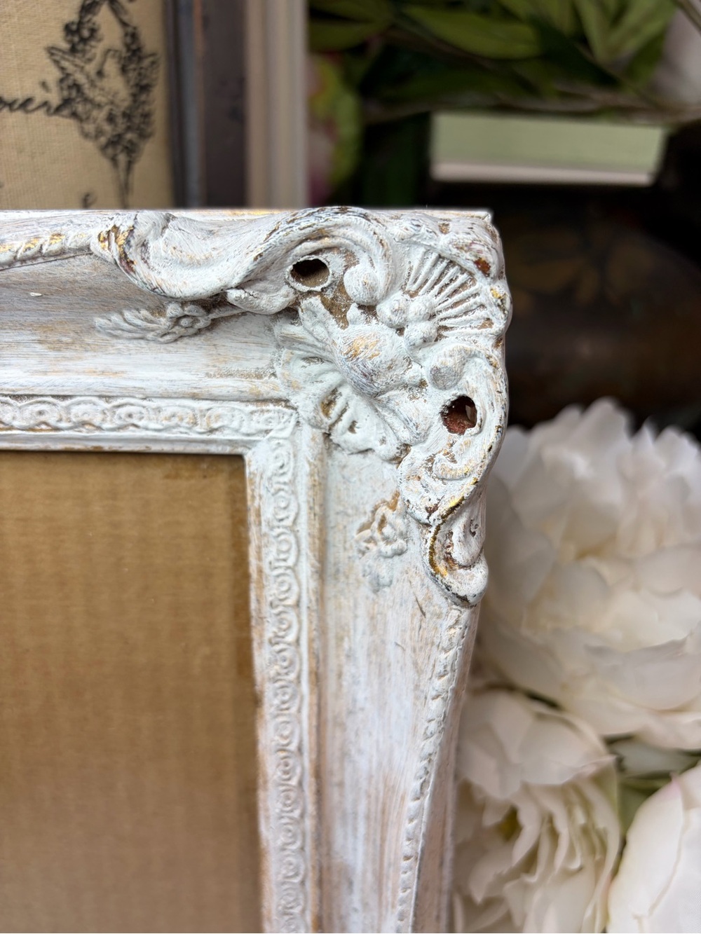Vintage painted wood white gold picture frame - Picture 2 of 7